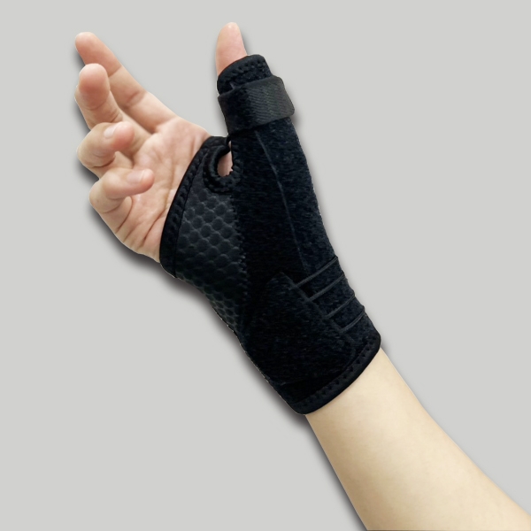 Thumb splint with strap